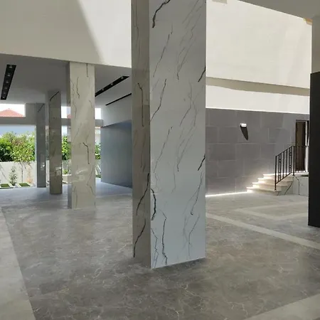 Atrium Residency 地拉那